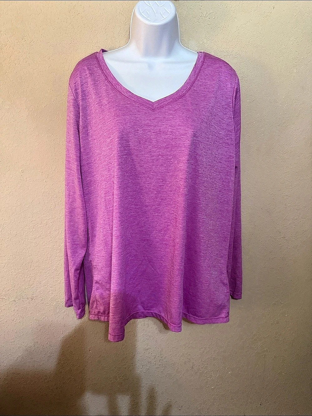 Xersion Long Sleeve V-Neck Top in Pink 2XL Like New